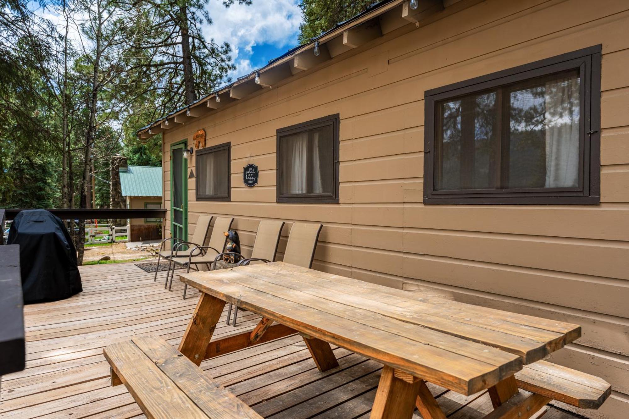 Bear Paw Lodge & Vacation Homes Vallecito Екстер'єр фото