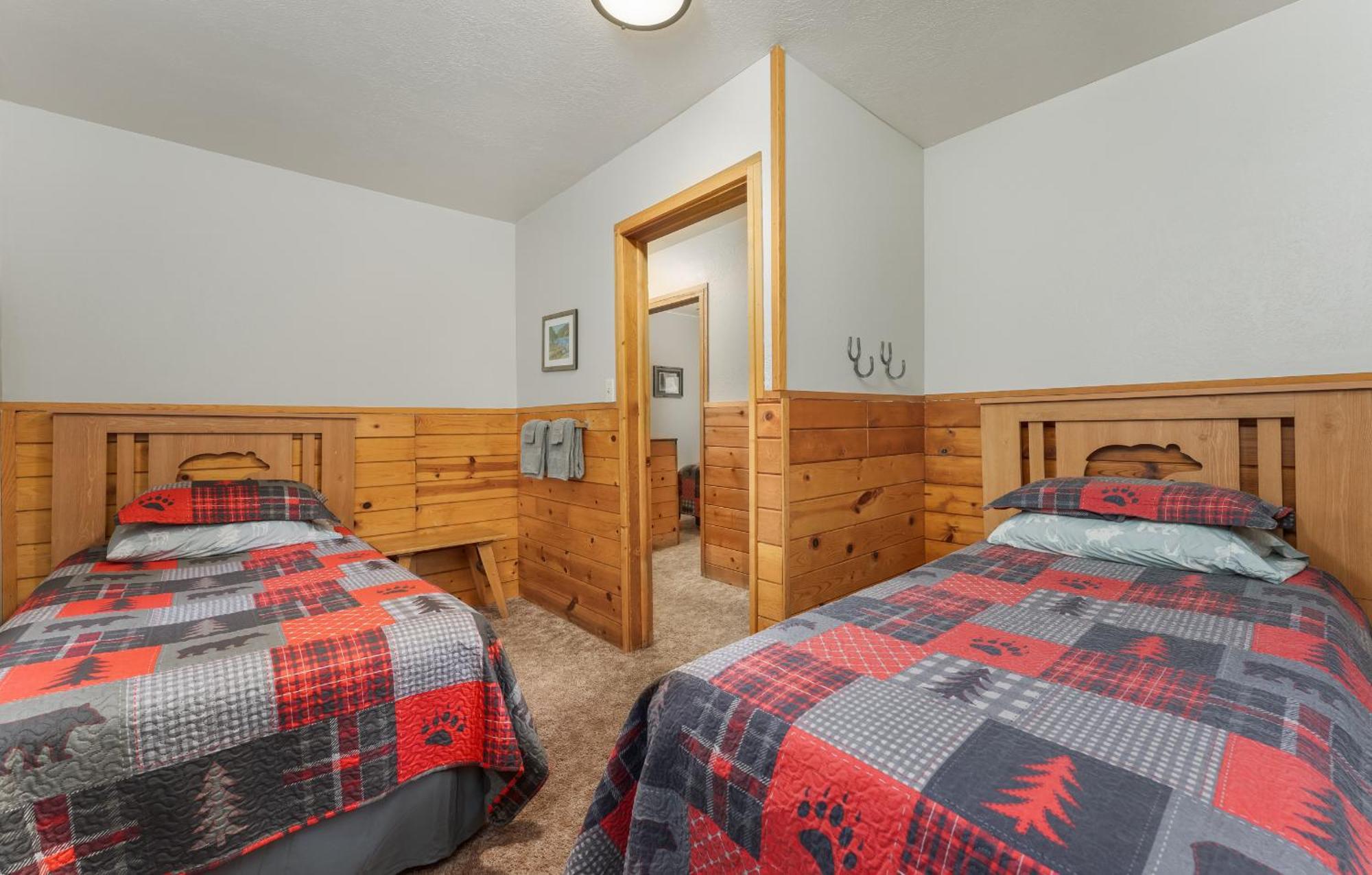 Bear Paw Lodge & Vacation Homes Vallecito Екстер'єр фото