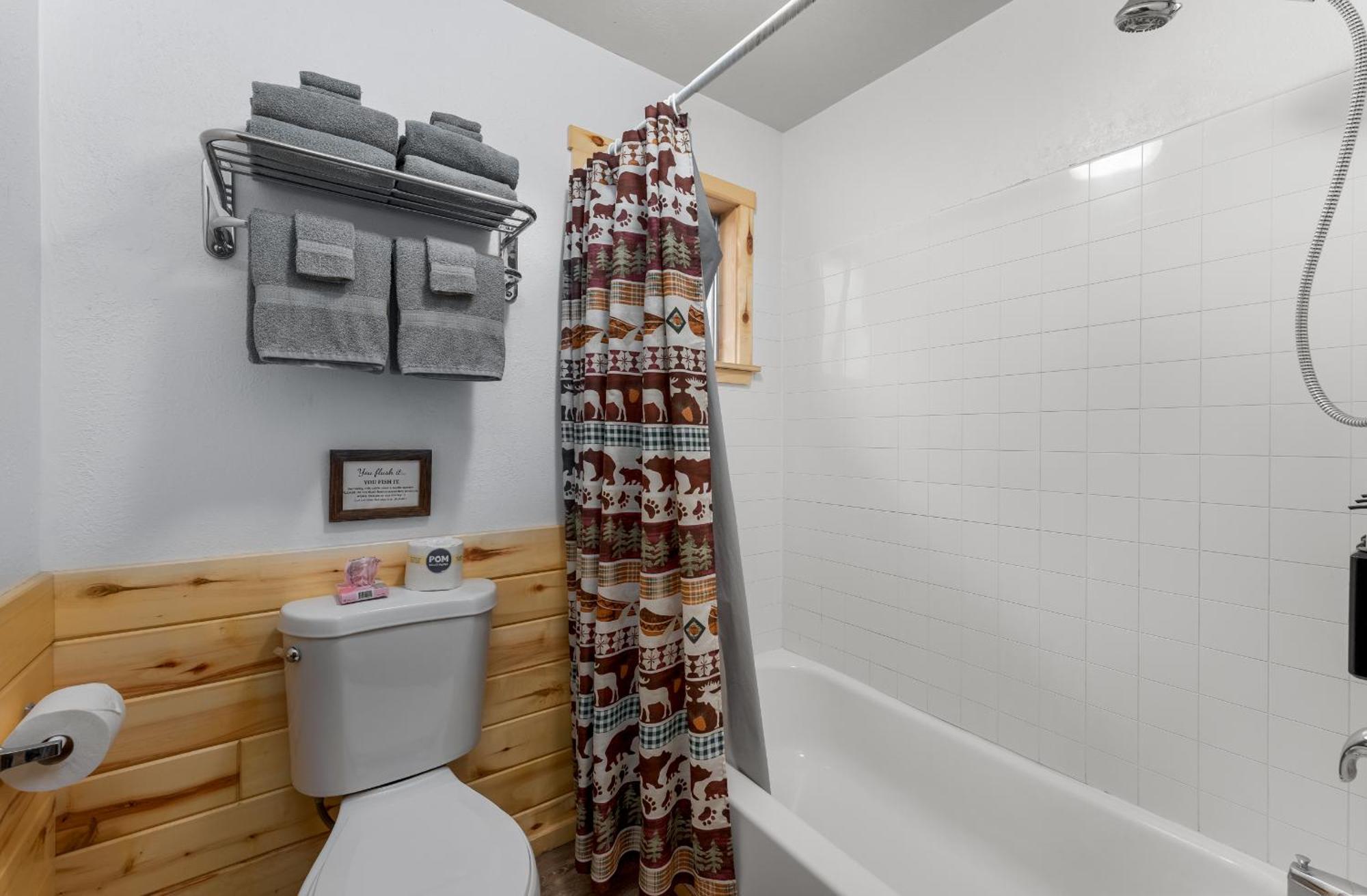 Bear Paw Lodge & Vacation Homes Vallecito Екстер'єр фото
